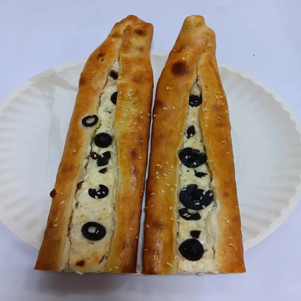 Akkawi Cheese with Olives